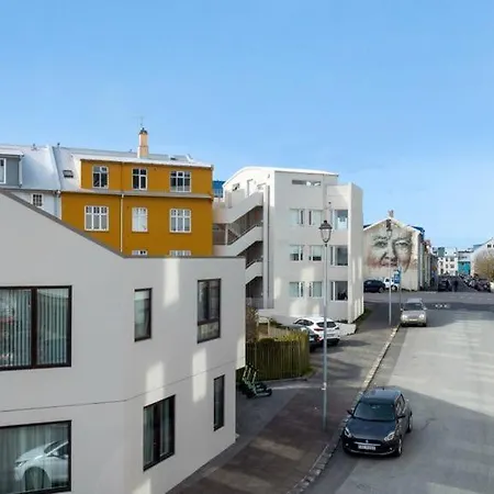 Apartment Luxury Kartuli Reykjavik